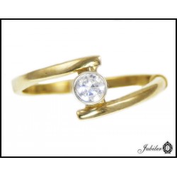  Piękny złoty pierścionek zdobiony cyrkonią p. 333 8545905656