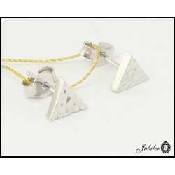 Złote kolczyki trójkąty zdobione diamentowaniem (27258)